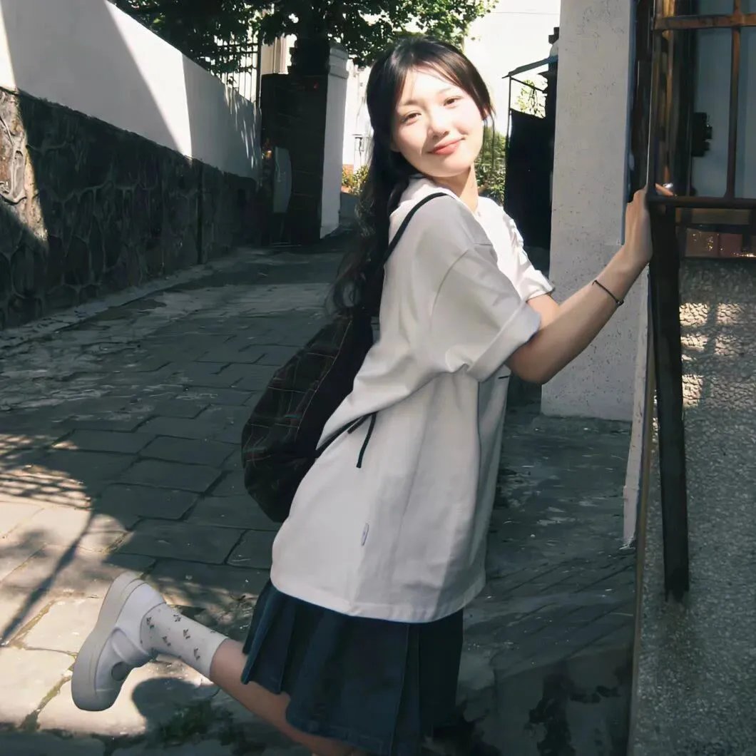 美女冷静我只是个电工